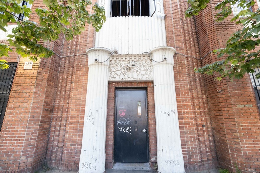 More Photos Of 2515-2521 San Pablo Ave, Oakland Apartments For Sale