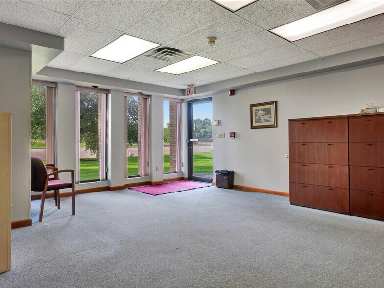 More Photos Of 202 N Angelina Ave, Lufkin Office For Sale