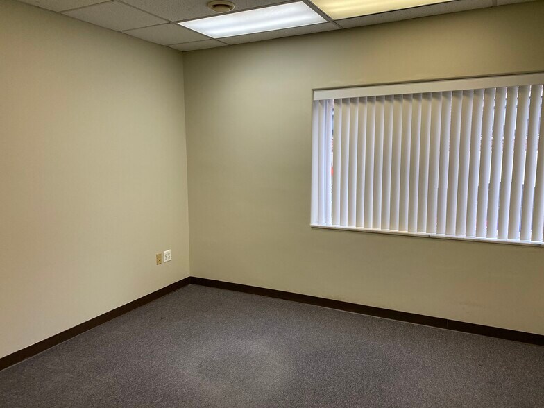 More Photos Of 231 Mac Ave, East Lansing Storefront Retail Office For Lease