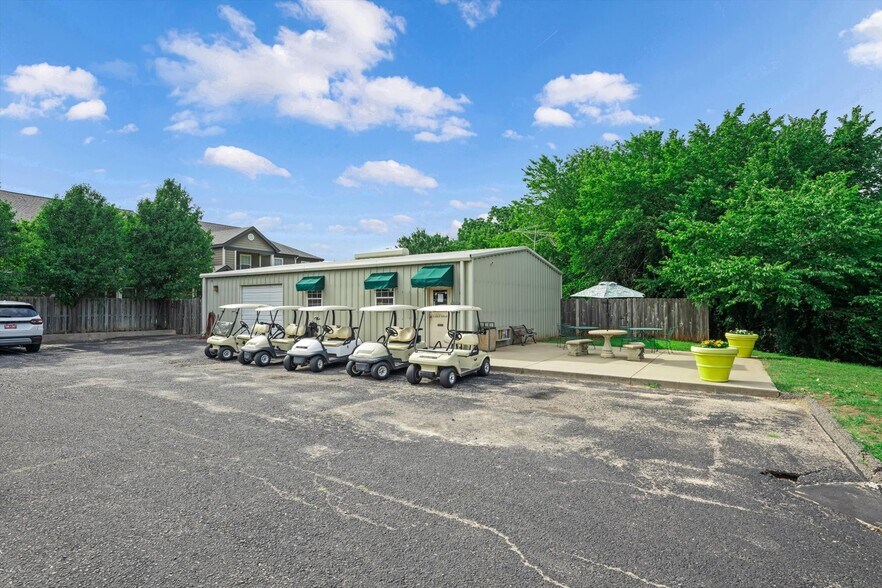 More Photos Of 355 E Pebble Creek Ter, Mustang Sports And Entertainment For Sale
