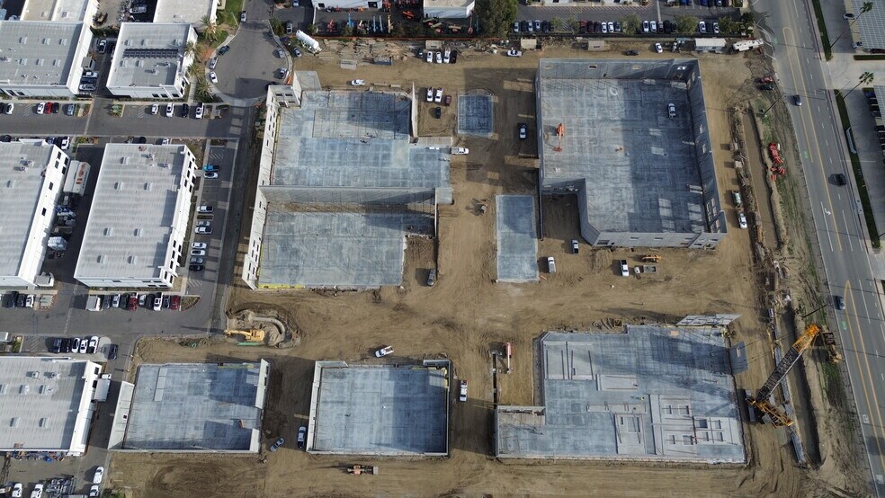 More Photos Of 524 Birch St, Lake Elsinore Manufacturing For Sale