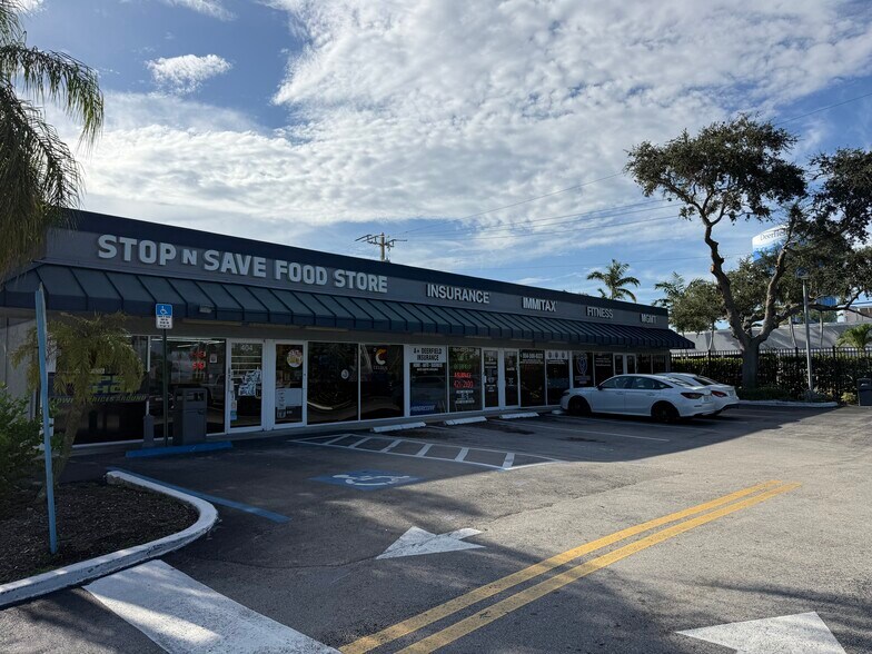 Primary Photo Of 404-414 S Powerline Rd, Deerfield Beach Unknown For Lease