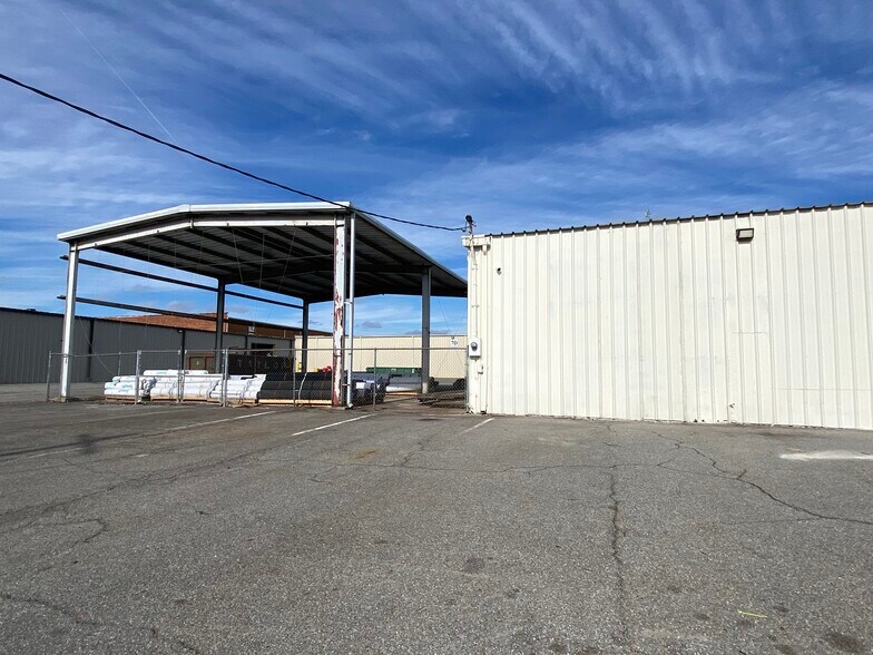 More Photos Of 7 Swisher Dr, Cartersville Manufacturing For Lease
