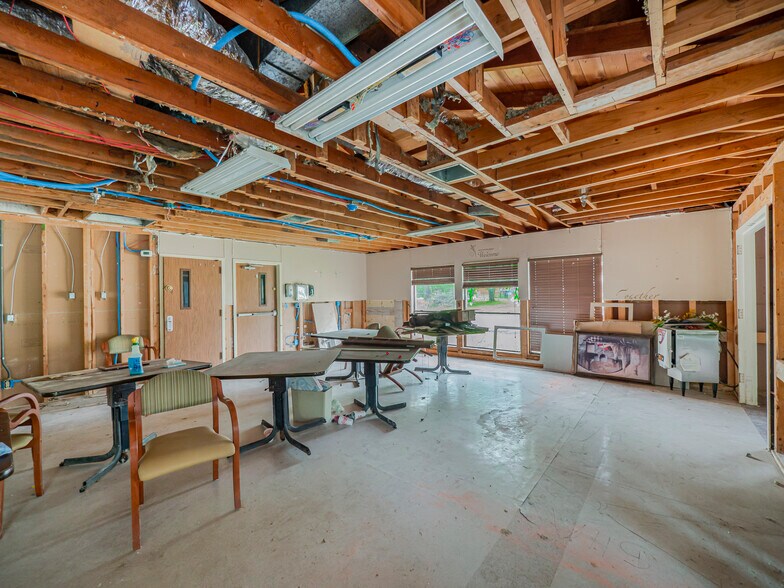 More Photos Of 700 Dyer St, Rockdale Healthcare For Sale