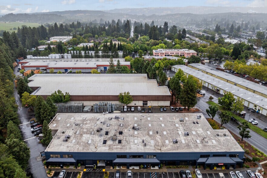 More Photos Of 105 W North St, Healdsburg Research And Development For Lease