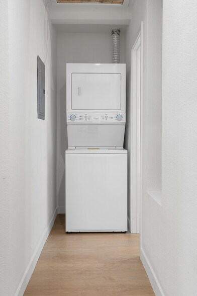 More Photos Of 240-260 E Providencia Ave, Burbank Apartments For Sale