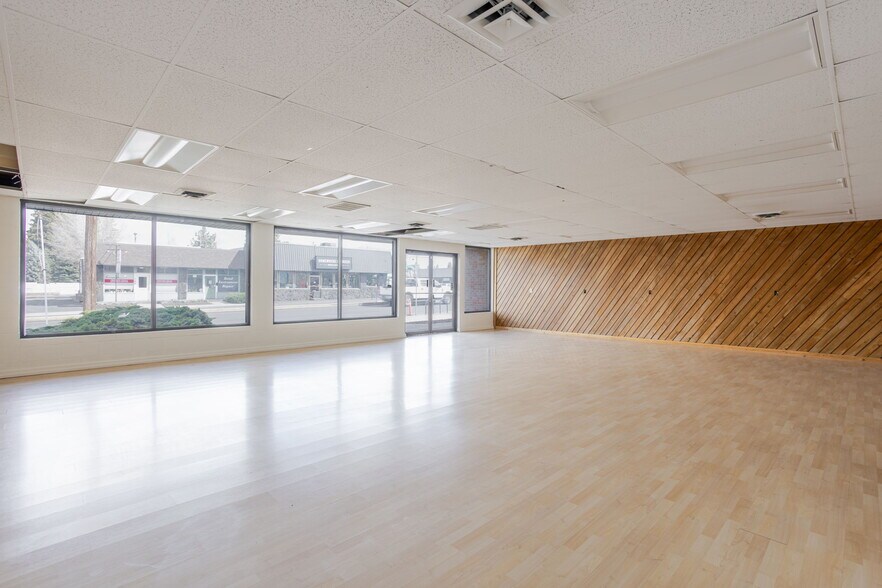 More Photos Of 999 NE 2nd St, Bend Freestanding For Lease
