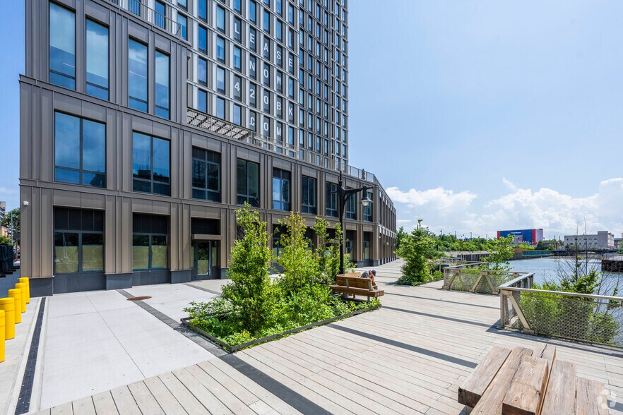 More Photos Of 420 Carroll St, Brooklyn Coworking Space