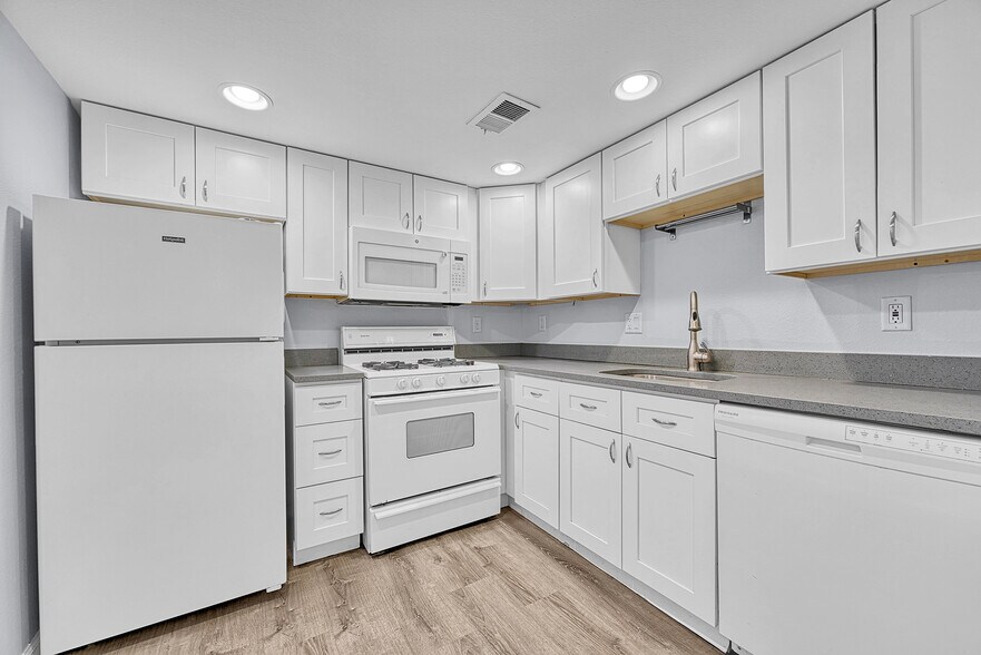 More Photos Of 1411 Clayton St, Denver Apartments For Sale