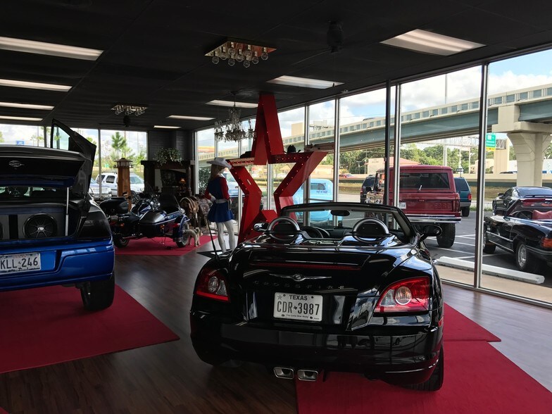 More Photos Of 1409 I-45 Fwy, Conroe Industrial For Lease