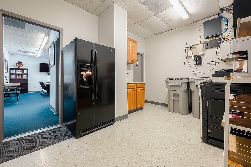 More Photos Of 208-214 E X St, Deer Park Medical For Lease