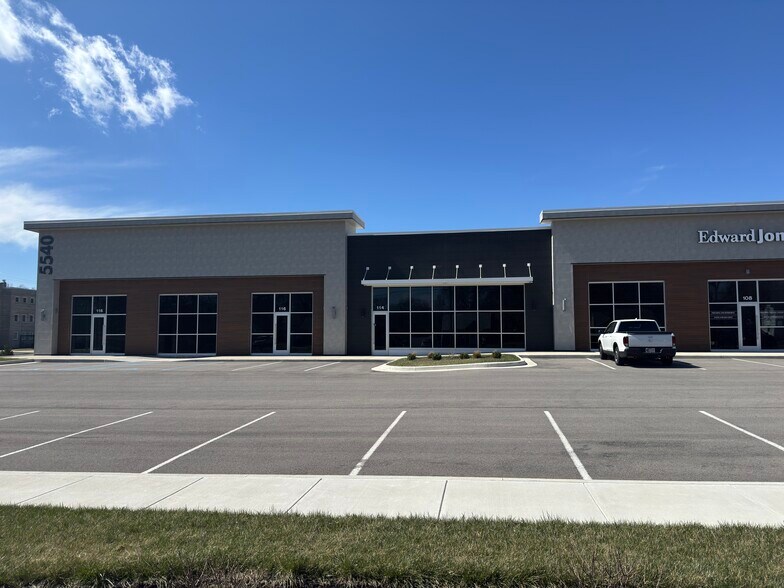 More Photos Of 5540 S East St, Indianapolis Medical For Lease