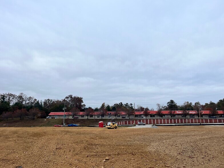 More Photos Of 3042 Hendersonville Rd, Fletcher Land For Lease