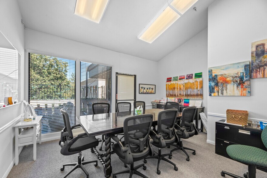 More Photos Of 155 Wilbur Rd, Thousand Oaks Medical For Sale