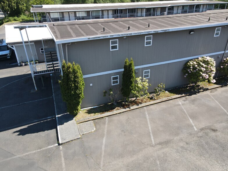 More Photos Of 1700 S Boone St, Aberdeen Hotel For Sale