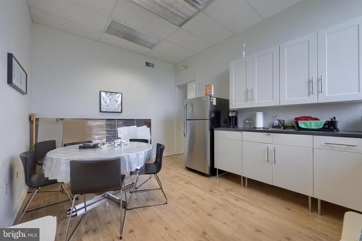 More Photos Of 206 W Kendig Rd, Willow Street Warehouse For Sale