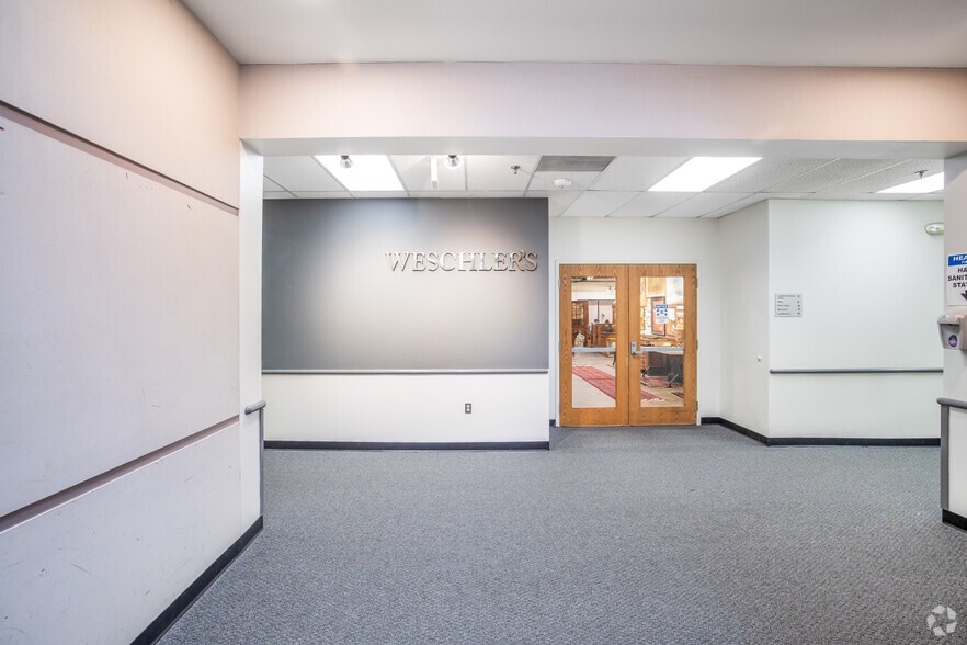More Photos Of 40 W Gude Dr, Rockville Office For Sale