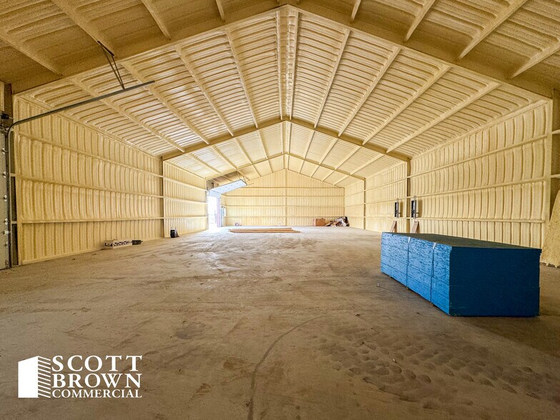 More Photos Of 8307 FM 2164, Sanger Warehouse For Lease