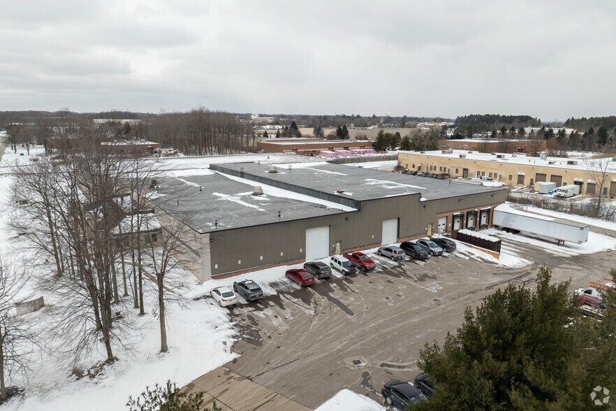 More Photos Of 2377 Enterprise Pky, Twinsburg Warehouse For Lease