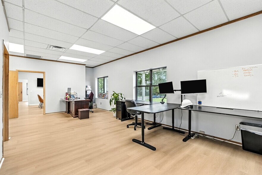 More Photos Of 8431 Baymeadows Way, Jacksonville Loft Creative Space For Lease