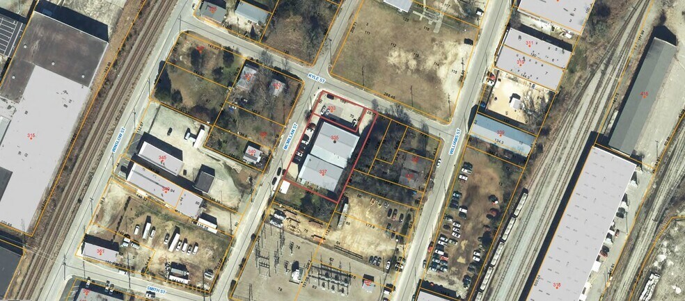 More Photos Of 335-337 McMillan St, Fayetteville Warehouse For Sale