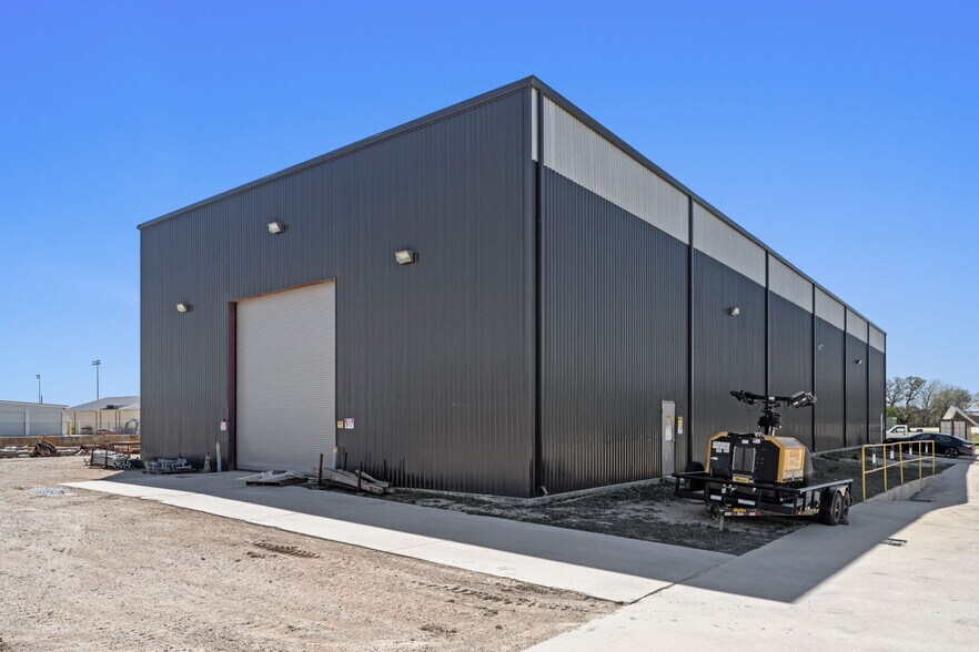 More Photos Of 147 US Highway 87, Comfort Industrial For Sale