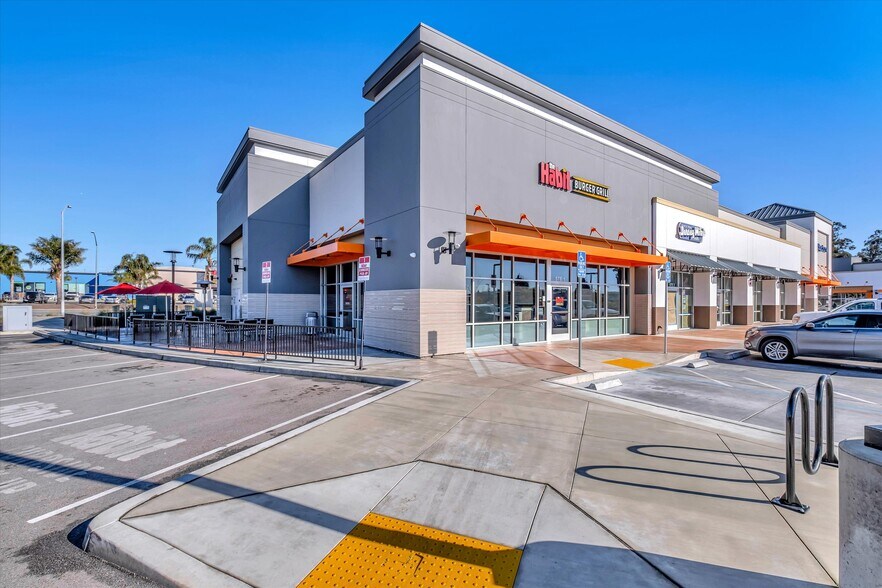 More Photos Of 999 Main St, Watsonville Unknown For Lease