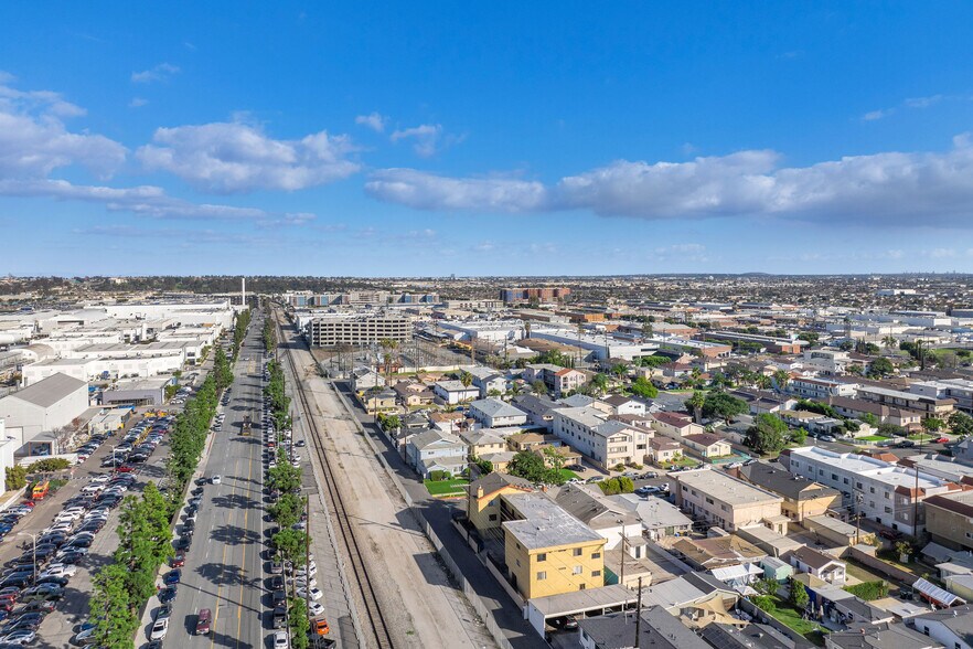 More Photos Of 12501 Kornblum Ave, Hawthorne Apartments For Sale