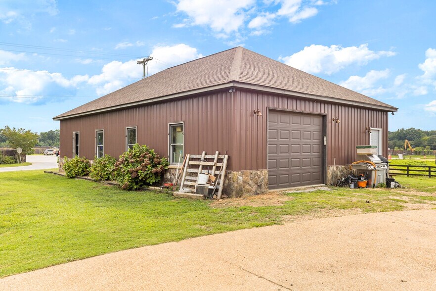 More Photos Of 2932 Highway 124 W, Jefferson Specialty For Sale