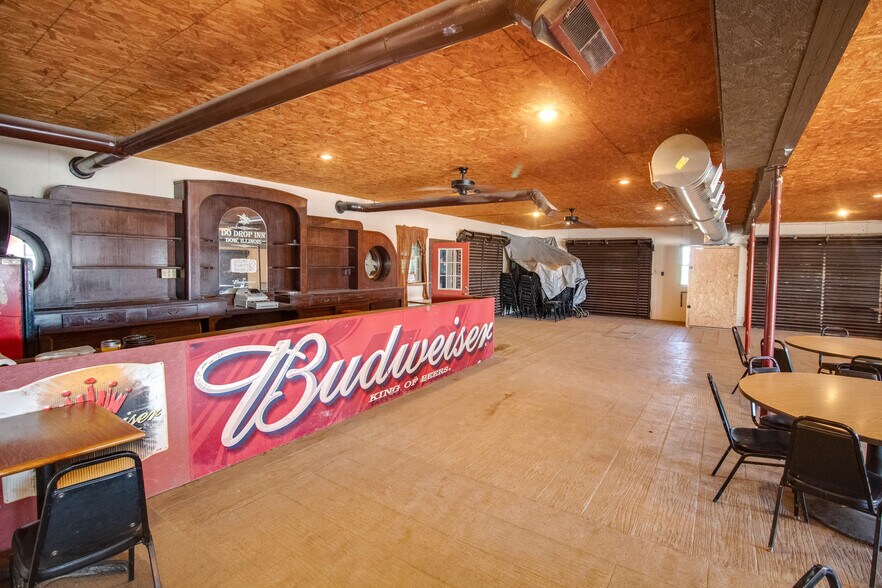 More Photos Of 15281 IL-109, Dow Specialty For Sale