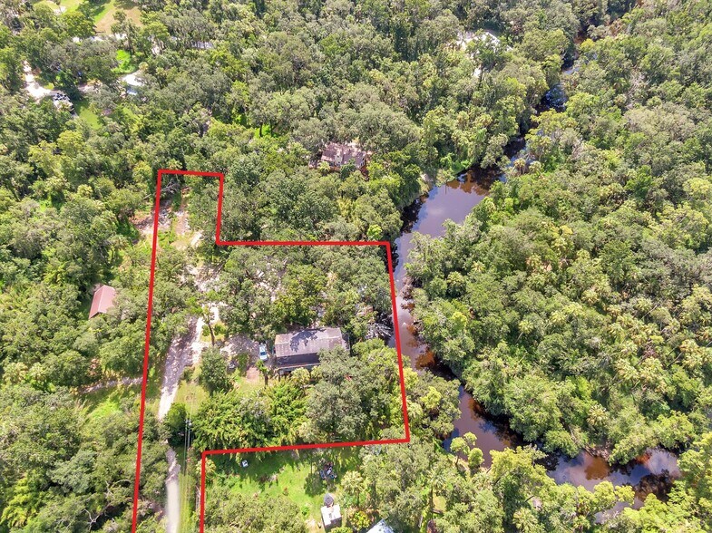 More Photos Of 4572 Alafia Canoe Trl, Valrico Storefront Retail Residential For Sale