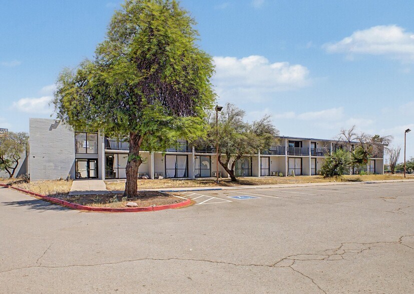 More Photos Of 1025 E Benson Hwy, Tucson Apartments For Sale