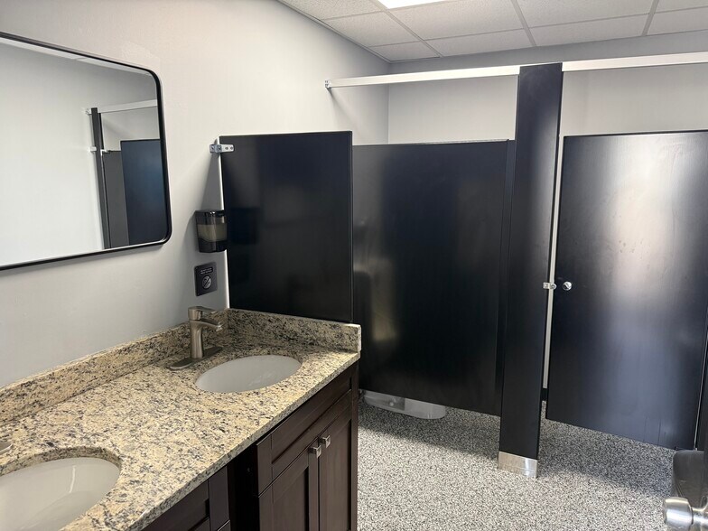 More Photos Of 1723 W Kennedy Blvd, Tampa Storefront Retail Office For Lease