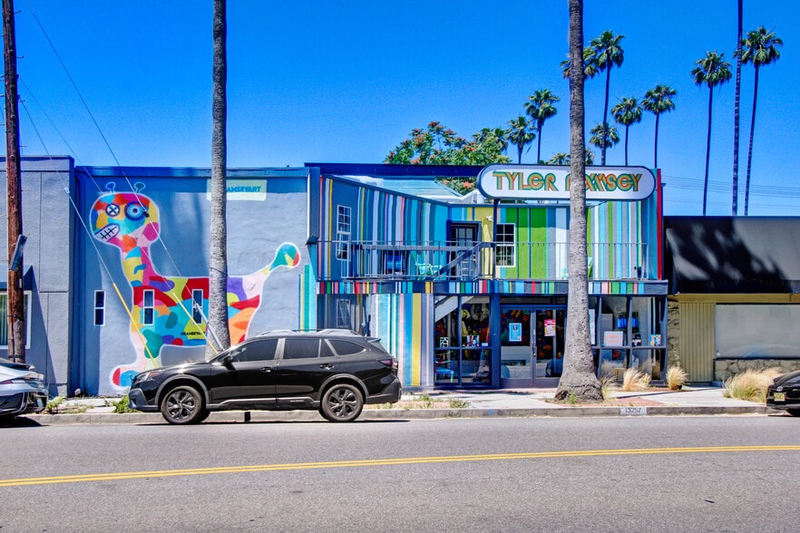 More Photos Of 13257-13259 Moorpark St, Sherman Oaks Office Residential For Sale