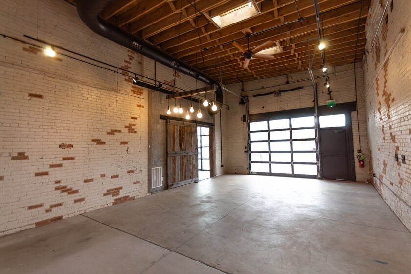 More Photos Of 301 Main St, Windsor Restaurant For Lease