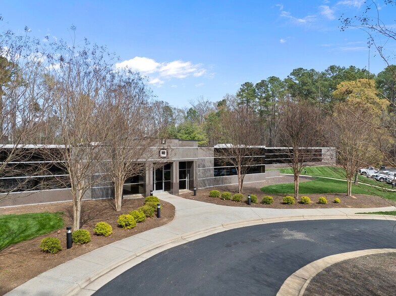 More Photos Of 301 Gregson Dr, Cary Research And Development For Sale