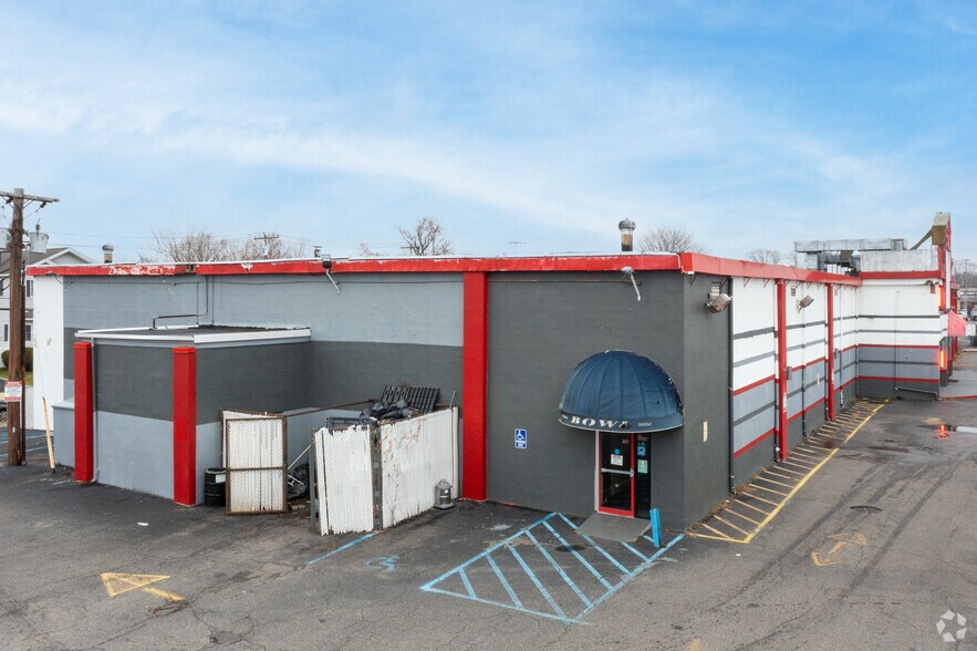 More Photos Of 4235 Merrick Rd, Massapequa Bowling Alley For Sale