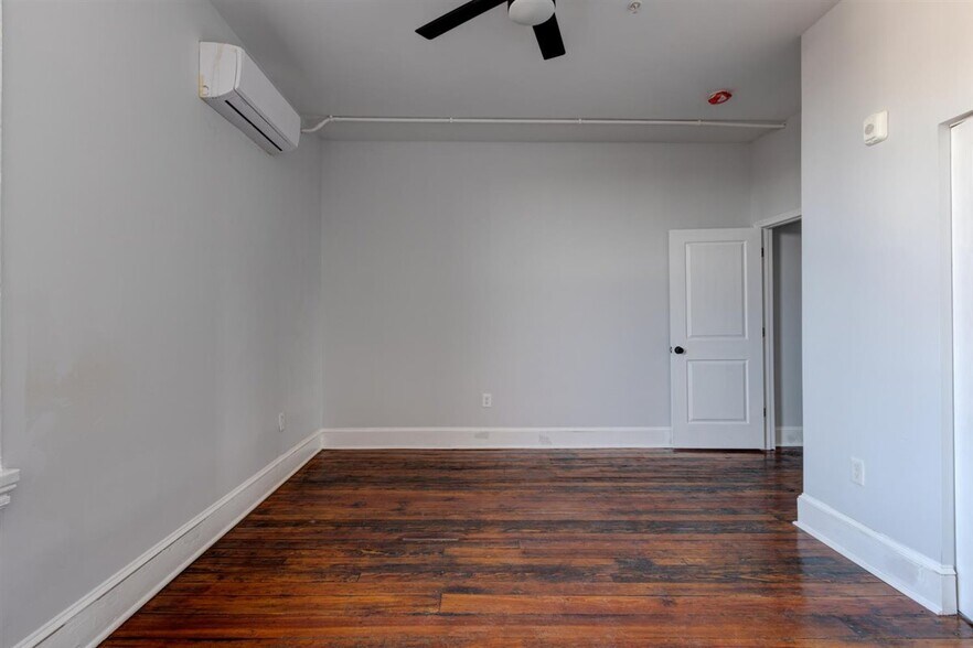 More Photos Of 2116 N Charles St, Baltimore Apartments For Sale