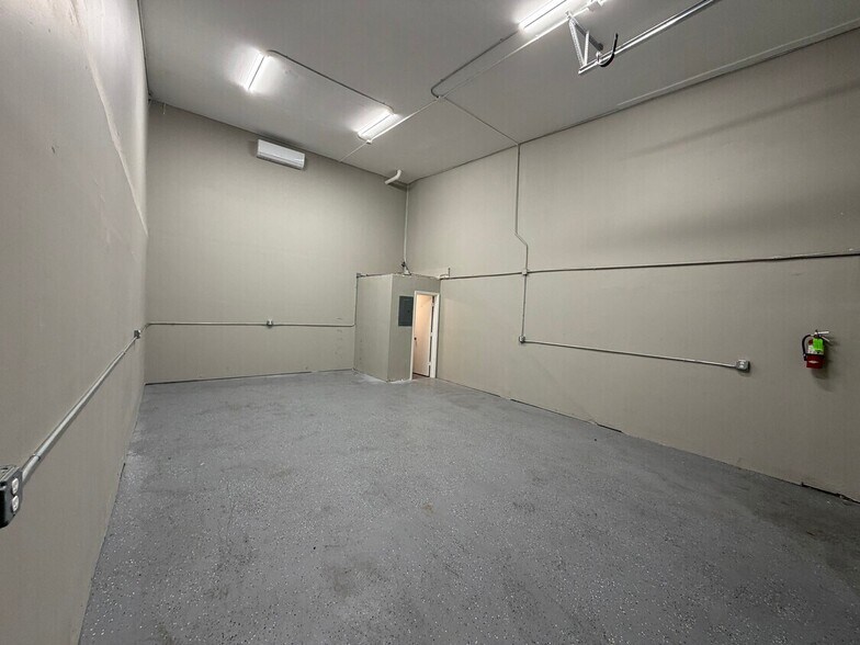 More Photos Of 1173-1179 SW 1st Way, Deerfield Beach Industrial For Lease