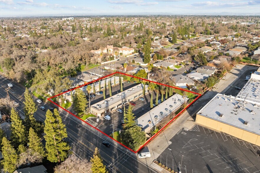 More Photos Of 4800 Manzanita Ave, Carmichael Office Residential For Lease