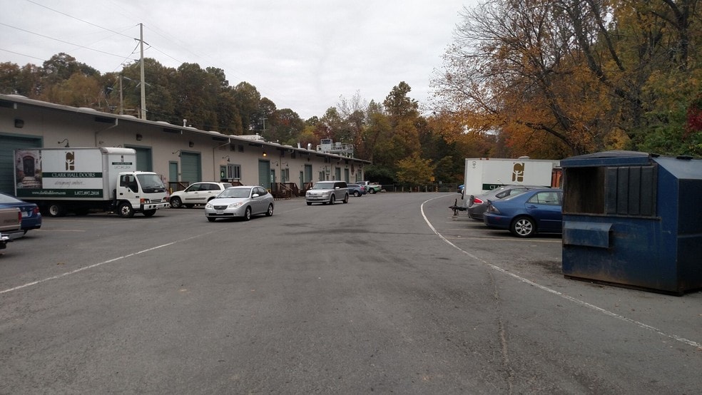 More Photos Of 510-520 Mill St, Vienna Truck Terminal For Lease