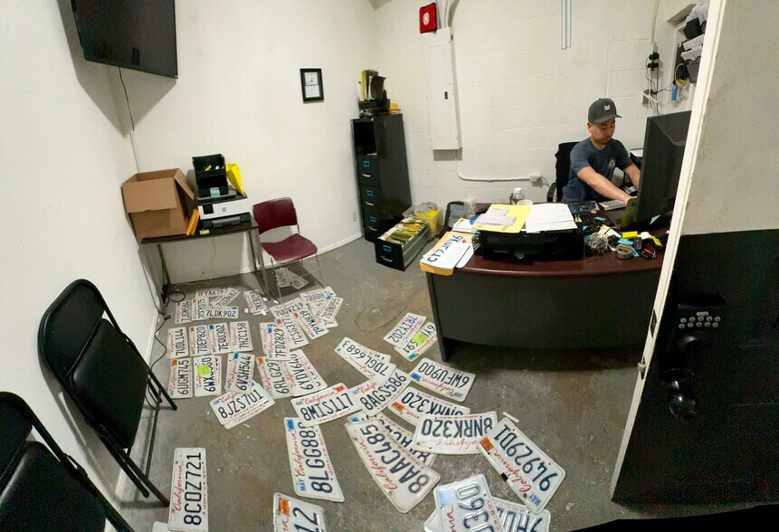 More Photos Of 3121 W Jefferson Blvd, Los Angeles Storefront Retail Office For Lease