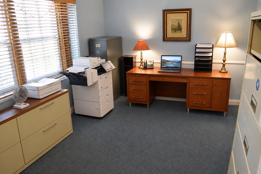 More Photos Of 3515 Summer Ave, Memphis Office For Sale