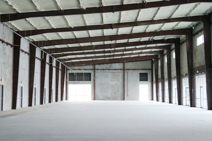 More Photos Of 9889 United Drive, Houston Office For Sale