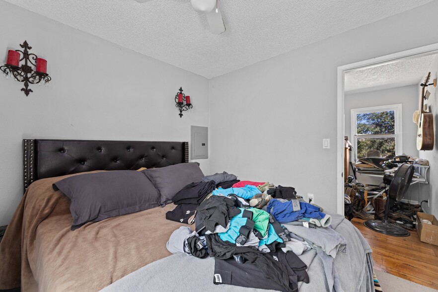 More Photos Of 2562 Alpine Blvd, Alpine Storefront Retail Residential For Sale