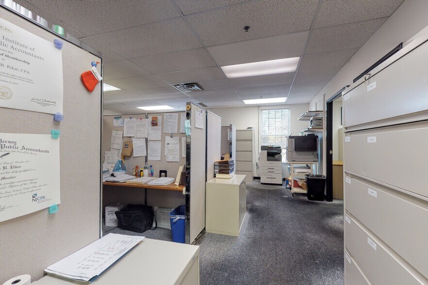 More Photos Of 2 Forest Ave, Oradell Medical For Sale