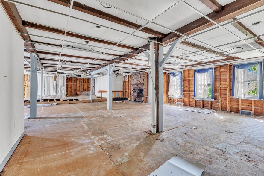 More Photos Of 297 Main St, Monson Storefront Retail Residential For Sale