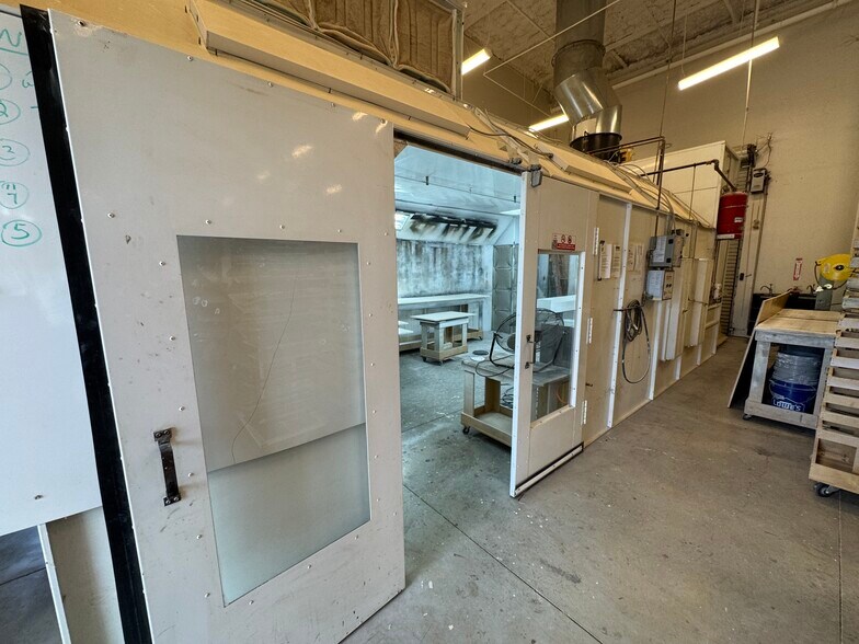 More Photos Of 329 NE 3rd Ave, Cape Coral Showroom For Sale