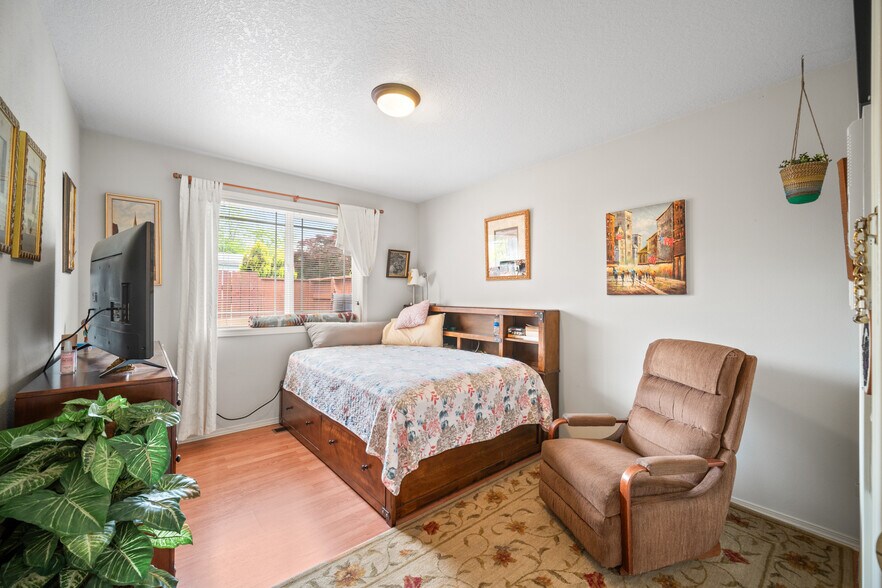 More Photos Of 14547 Thayer Rd, Oregon City Congregate Senior Housing For Sale