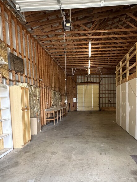 More Photos Of 207 Lowry St NW, Huntsville Industrial For Lease